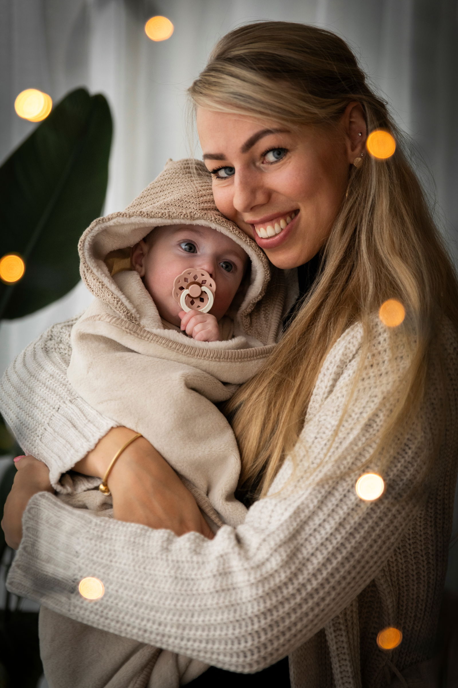 Hooded baby blanket Grace beige